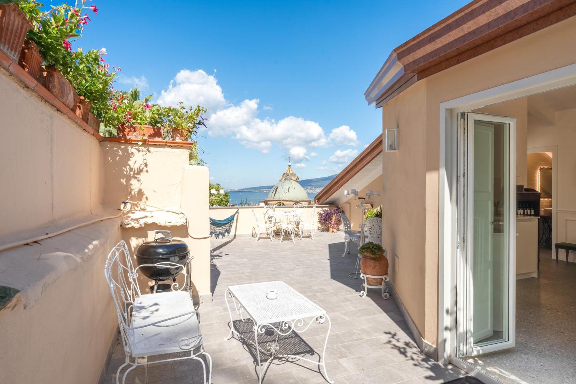 Appartement Palazzo Desiderio à Castellammare di Stabia Extérieur photo